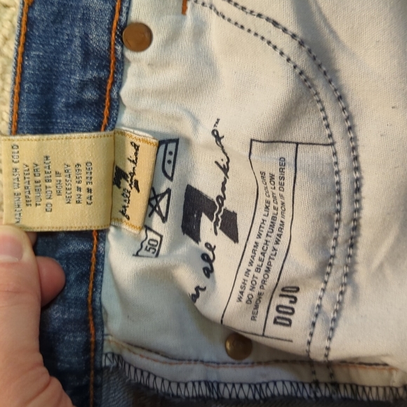 7 For All Mankind Dojo Flare Jeans - Women's Size 31 - Picture 8 of 8